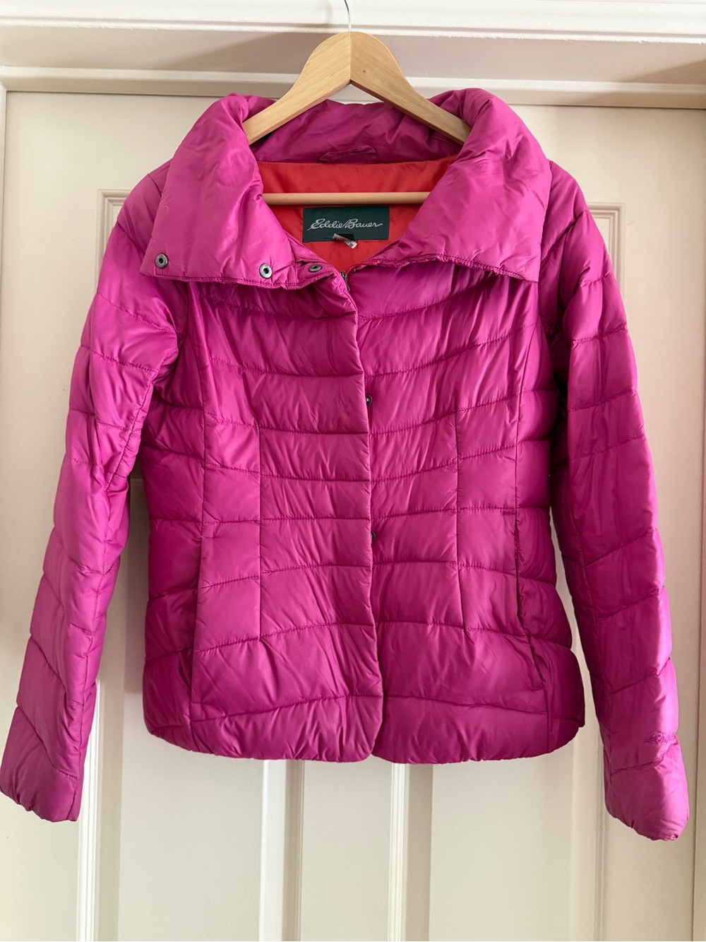 Eddie Bauer Women's Bright Fuchsia Quilted Packable Puffer Jacket